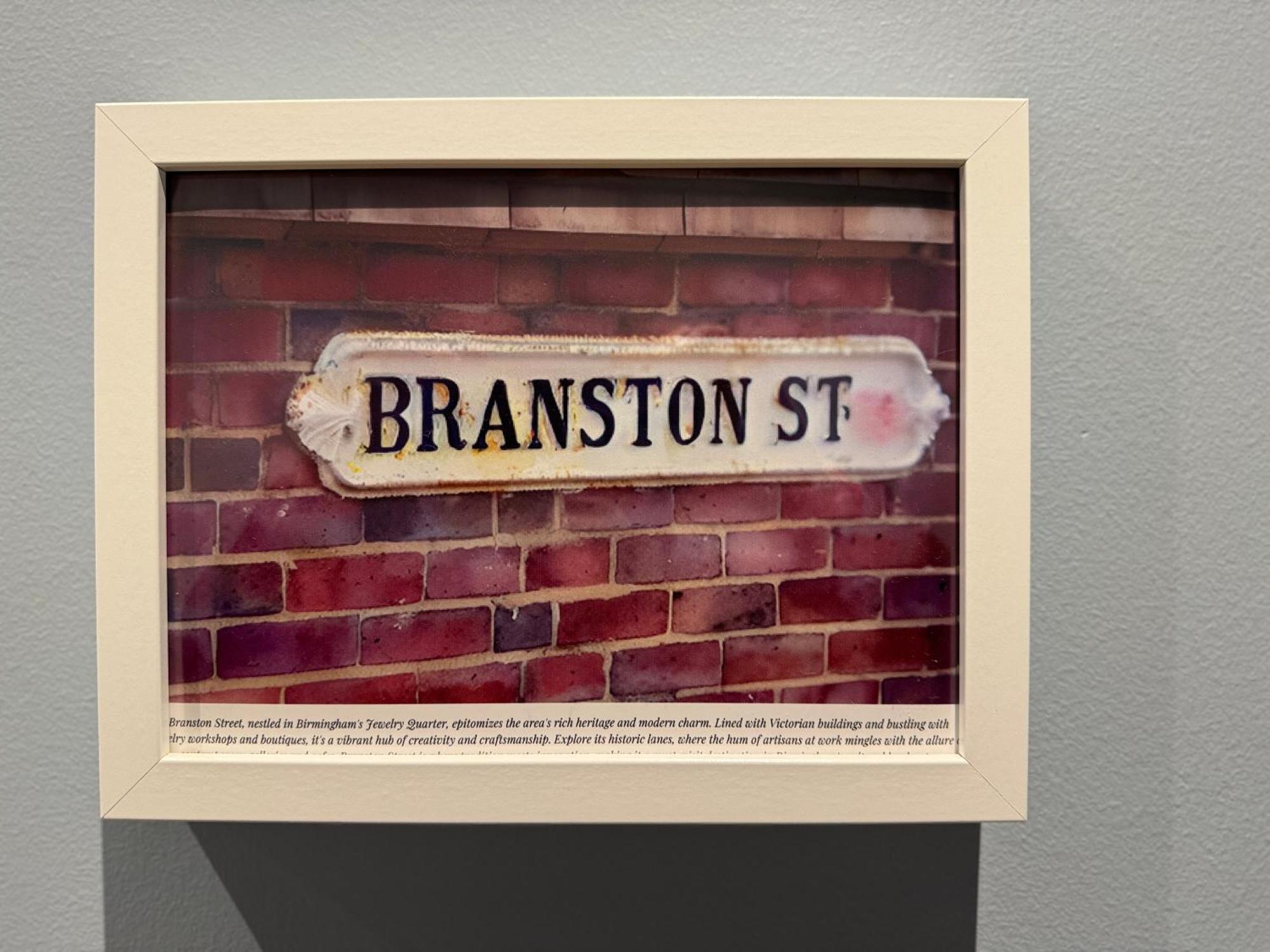 Group Bookings: Up To 30 Guests Across 5 Spacious Flats! Keyless Access Free Wifi & Parking *